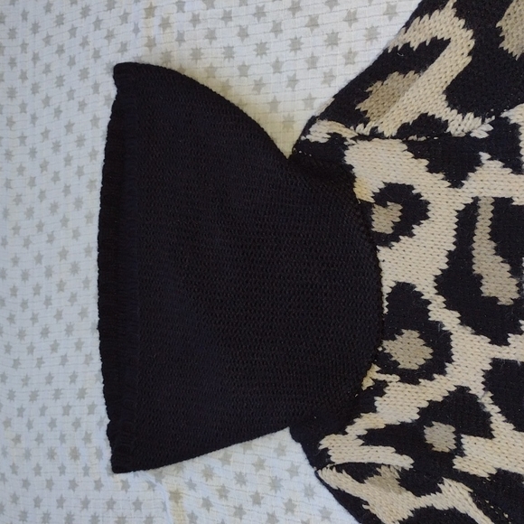 Leopard Cowl Neck Sweater Dress 🐆 - Picture 5 of 6